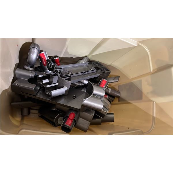 WOOD 3-DOOR ENTERTAINMENT CONSOLE TABLE 60" X 23.5" X 23"