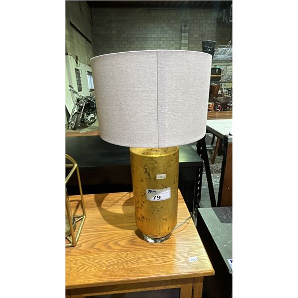 TABLE LAMP WITH SHADE