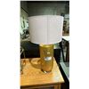 Image 1 : TABLE LAMP WITH SHADE