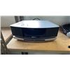Image 1 : BOSE 417788-WMS WAVES MUSIC SYSTEM WITH BOSE 412634-SM2 SOUND TOUCH PEDESTAL *NO REMOTE*