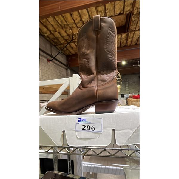 PAIR OF ALBERTA BOOT COMPANY SIZE 14EE LEATHER BOOTS