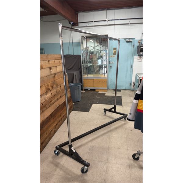 ROLLING METAL CLOTHING RACK
