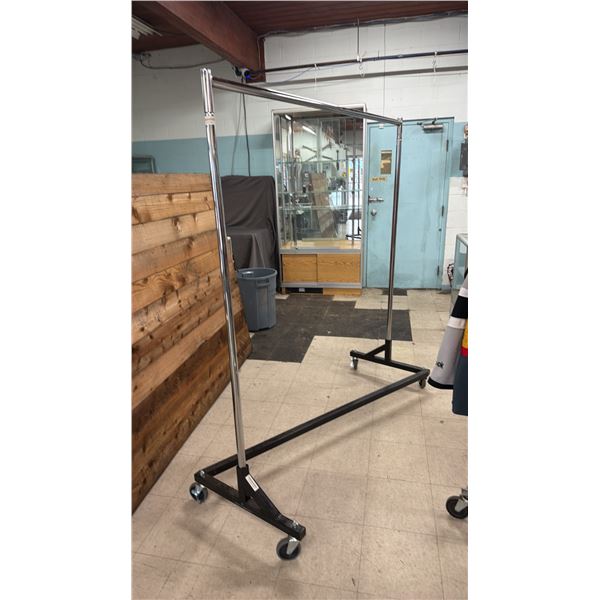 ROLLING METAL CLOTHING RACK