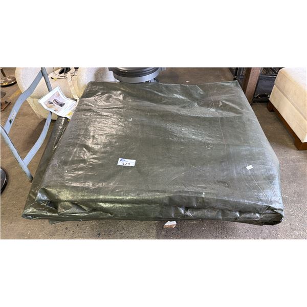 VERY LARGE HEAVY DUTY TARP: ACTUAL DIMENSIONS UNKNOWN *CART NOT INCLUDED*