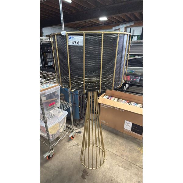 LARGE MODERN WIRE BOWL FLOOR LAMP: 59" TALL WITH A 25.5" DIAMTER X 15"T METAL SHADE
