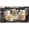 Image 5 : 4 SHELVES OF ASSORTED TABLE LAMPS & SHADES