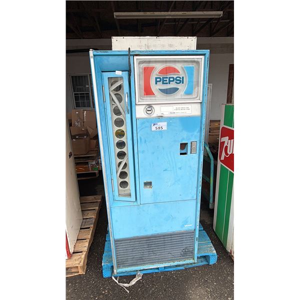 VINTAGE PEPSI VENDING MACHINE