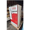 Image 3 : VINTAGE COCA-COLA VENDING MACHINE WITH KEY