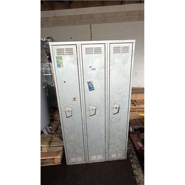 BANK OF 3 VINTAGE METAL LOCKERS