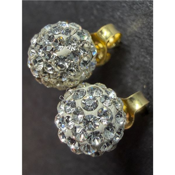 10K (0.6G), CRYSTAL EARRINGS, SUGGESTED RETAIL VALUE $200