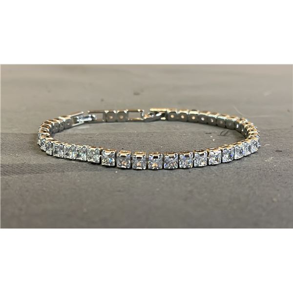 *NEW* PLATINUM PLATED 4 MM PRINCESS CUT SIMULATED DIAMOND (CZ) TENNIS BRACELET: 7"-8" LONG