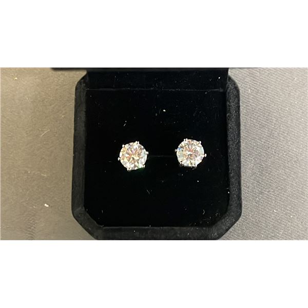 *NEW* 925 SILVER MOISSANITE LAB DIAMOND STUD EARRINGS (2 CT EACH)