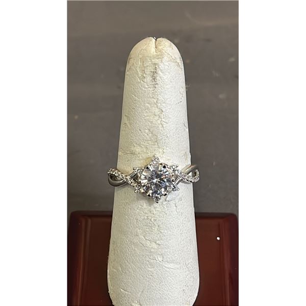 *NEW* STERLING ISLVER 1 CT SIMULATED DIAMOND (CZ) FLOWER TWIST RING: SIZE 7