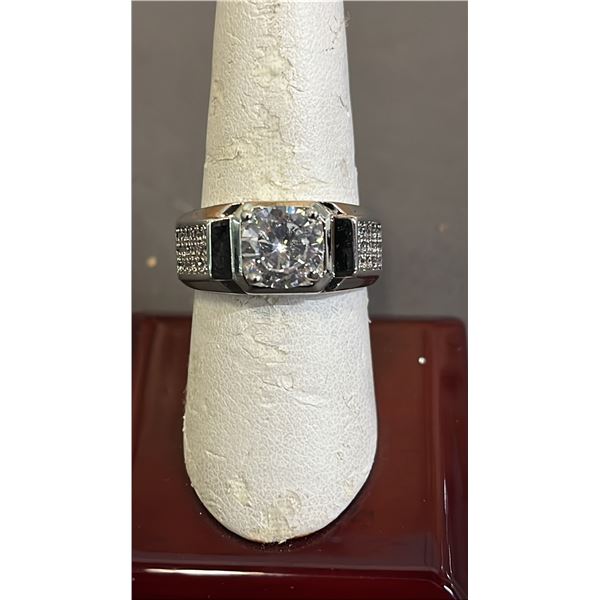 *NEW* PLATINUM PLATED 2 CT SIMULATED DIAMOND (CZ) MAN'S RING: RESIZABLE