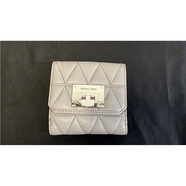 *NEW WITH TAGS* MICHAEL KORS QUILTED LEATHER TRIFOLD FLAP WALLET