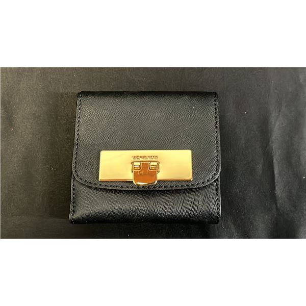 *NEW WITH TAGS* MICHAEL KORS LEATHER TRIFOLD FLAP WALLET