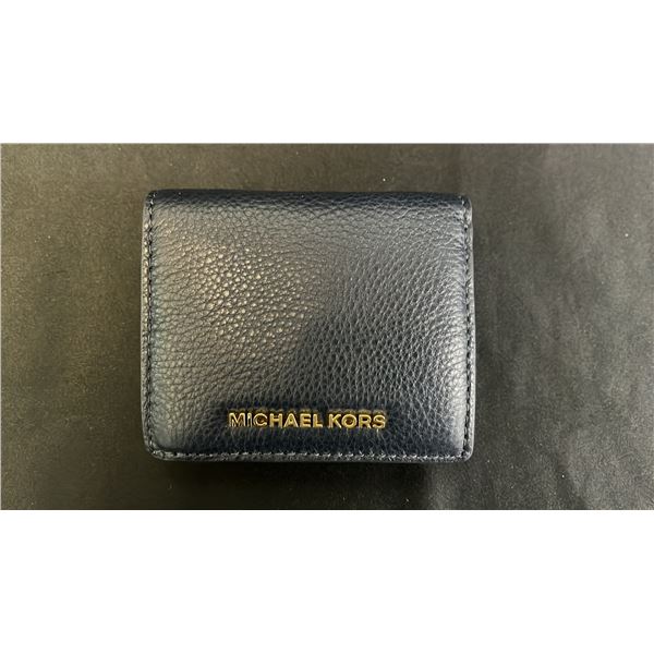 *NEW WITH TAGS* MICHAEL KORS LEATHER FLAP WALLET
