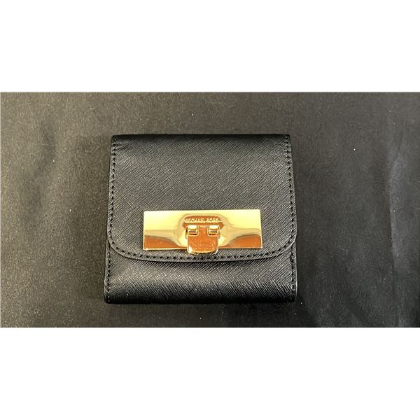 *NEW* MICHAEL KORS LEATHER TRIFOLD FLAP WALLET