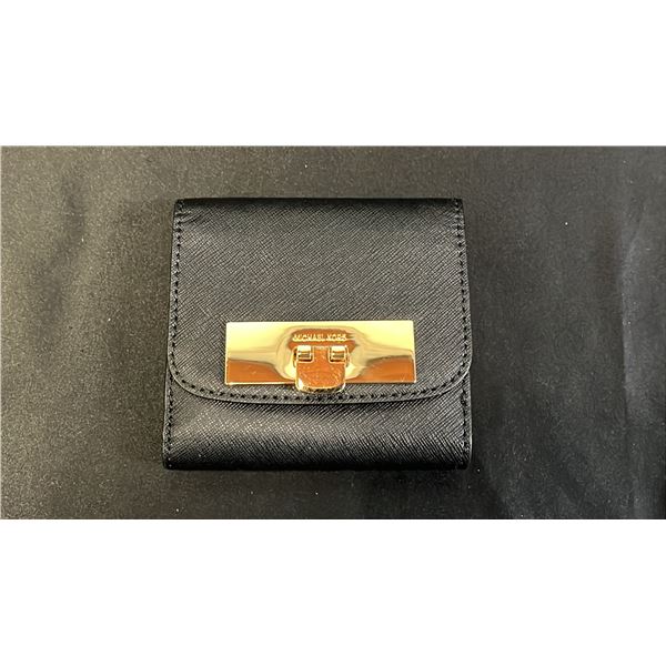 *NEW WITH TAGS* MICHAEL KORS LEATHER TRIFOLD FLAP WALLET