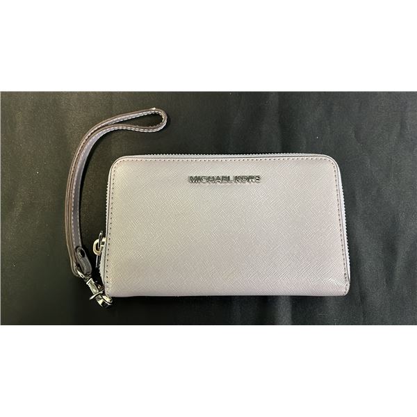 *NEW* MICHAEL KORS LEATHER ZIPPERED WRISTLET