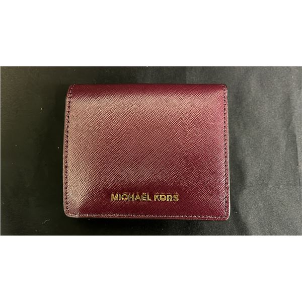 *NEW WITH TAGS* MICHAEL KORS LEATHER FLAP WALLET