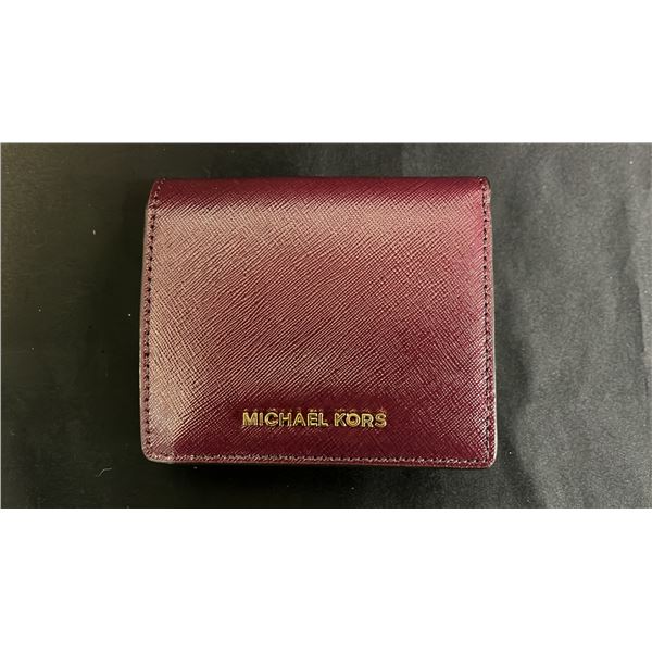 *NEW WITH TAGS* MICHAEL KORS LEATHER FLAP WALLET