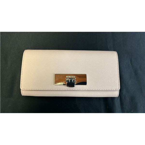 *NEW WITH TAGS* MICHAEL KORS LEATHER WALLET