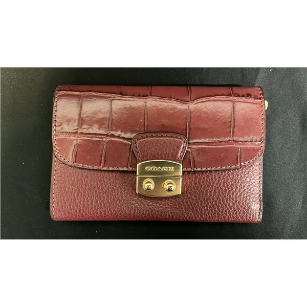 *NEW WITH TAGS* COACH LEATHER MEDIUM ENVELOPE WALLET
