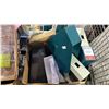 Image 3 : PALLET OF ASSORTED SET DEC: BROCHURE DISPLAYS, CONTROL PANEL, BEDDING SET, CONSTRUCTION PAPER & MORE