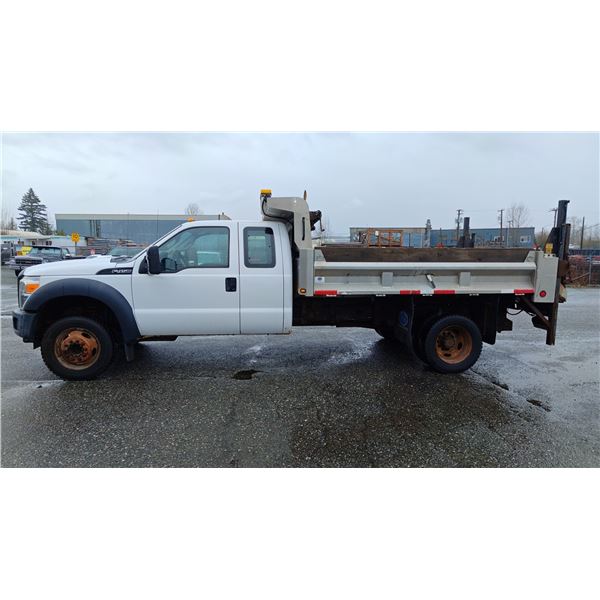 2011 FORD F450, 2DR CREW CAB DUMP TRUCK, WHITE, VIN 1FD0X4GY4BEA71637,
