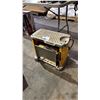 Image 1 : DEWALT DW734 12-1/2" THICKNESS PLANER