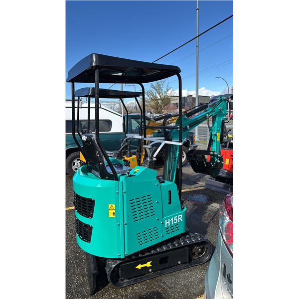 *NEW* CFG INDUSTRIAL H15R MINI EXCAVATOR WITH KEY & REPAIR TOOLBOX - 920KG LOAD CAPACITY