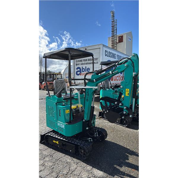 *NEW* CFG INDUSTRIAL H15R MINI EXCAVATOR WITH KEY & REPAIR TOOLBOX - 920KG LOAD CAPACITY