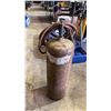 Image 3 : ACETYLENE TANK WITH HOSE & TORCH