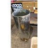 Image 2 : 2 LENGTHS OF TIN 3'W