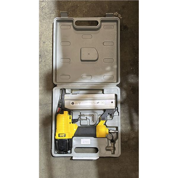 WESTERN RUGGED F50B PNEUMATIC BRAD NAILER IN CASE