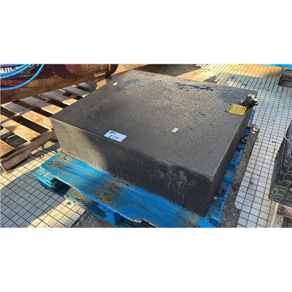 KEROSENE, OIL OR DIESEL FUEL TANK 36" X 31" X 10"