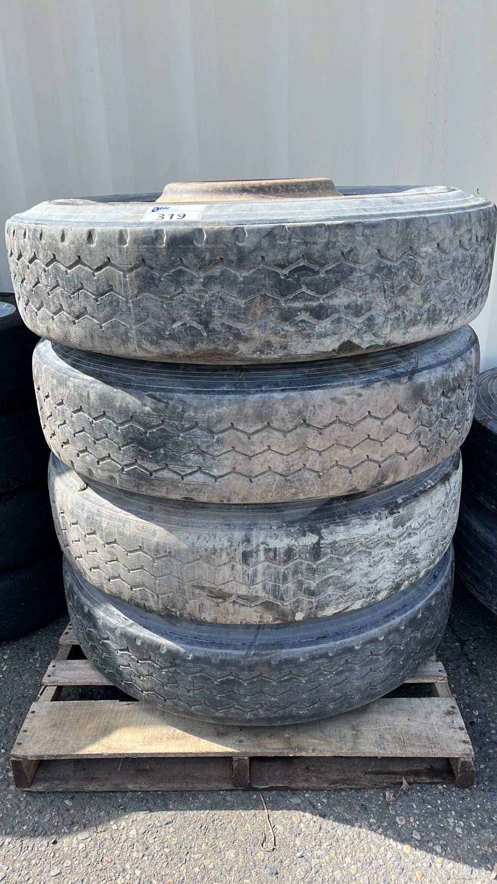 SET OF 4 ROADMASTER RM254 11R24.5 TIRES MOUNTED ON 10 BOLT METAL RIMS ...