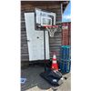 Image 2 : ADJUSTABLE BASKETBALL HOOP