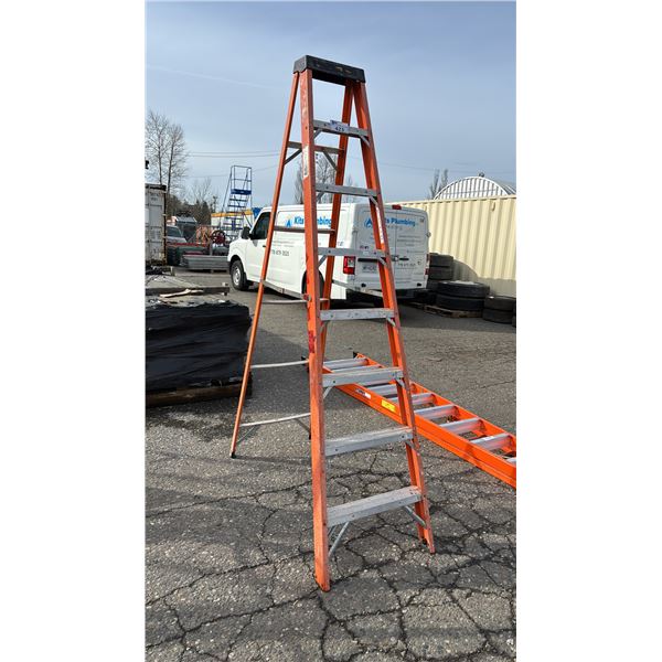 LITE 8' FIBERGLASS STEP LADDER