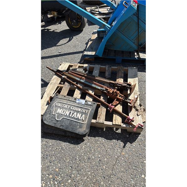 PALLET OF ASSORTED ITEMS INCLUDING; FARM JACKS, PIPE CLAMP & MUD FLAPS