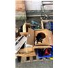 Image 2 : PALLET OF HEATERS, ART, KOHLER CONNECTING PIPES, FURNACE DRAFT INDUCER MOTOR ASSEMBLY & MORE