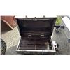 Image 3 : CABELA'S STAINLESS STEEL PORTABLE PROPANE BBQ