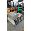 Image 3 : PALLET OF ASSORTED METAL ITEMS INCLUDING; PORTABLE SHELVING UNIT, CAGE BOX, STORAGE BOX & MORE