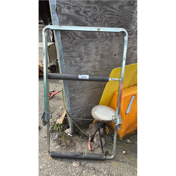 3M FOLDING PADDED STAND