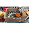 Image 3 : SHELF OF ASSORTED ITEMS INCLUDING; TRAILER LIGHTS & MEGAPHONE