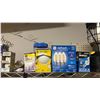 Image 3 : SHELF OF ASSORTED LIGHTBULBS, REFLECTOR VESTS & COLEMAN BATTERY POWERED LANTERN