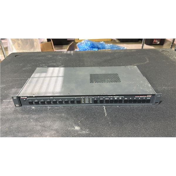 EXTRON IN1508 SCALING PRESENTATION SWITCHER *NO CORDS OR CABLES*