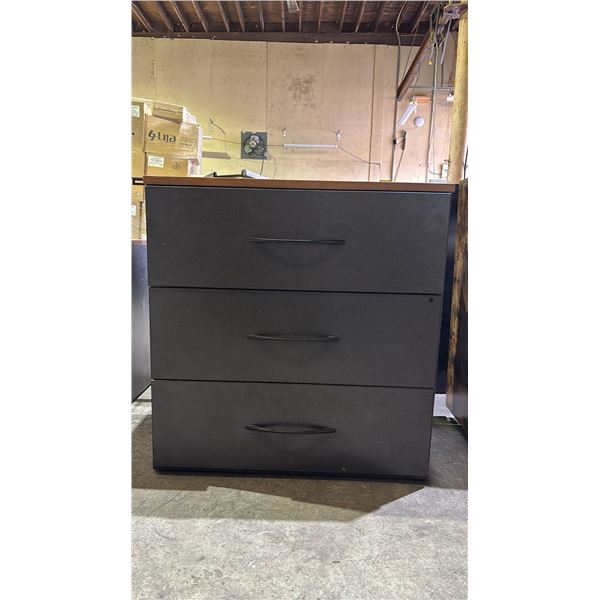 3 DRAWER CABINET 36" X 20" X 37"