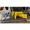 Image 3 : SHELF OF ASSORTED FOOTWEAR: RUNNING SHOES & BOOTS